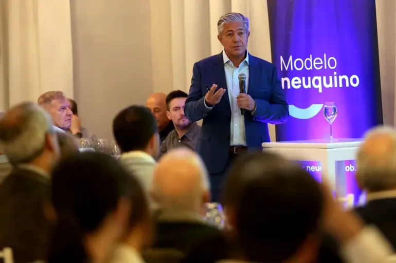 Figueroa expuso los números de la provincia a los empresarios