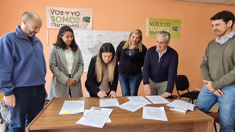 Los concejales Valeria Caffaratti, Daniel Estevez y Lorena López pidieron la inconstitucionalidad de una ordenanza que modifica la fecha de las elecciones en Centenario.