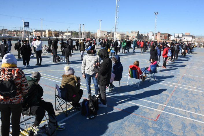 Esta semana comienza la vacunación a menores de 18 con factores de riesgo