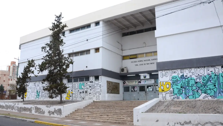 Proponen crear una ley contra la violencia hacia docentes: qué implica y cómo se implementaría