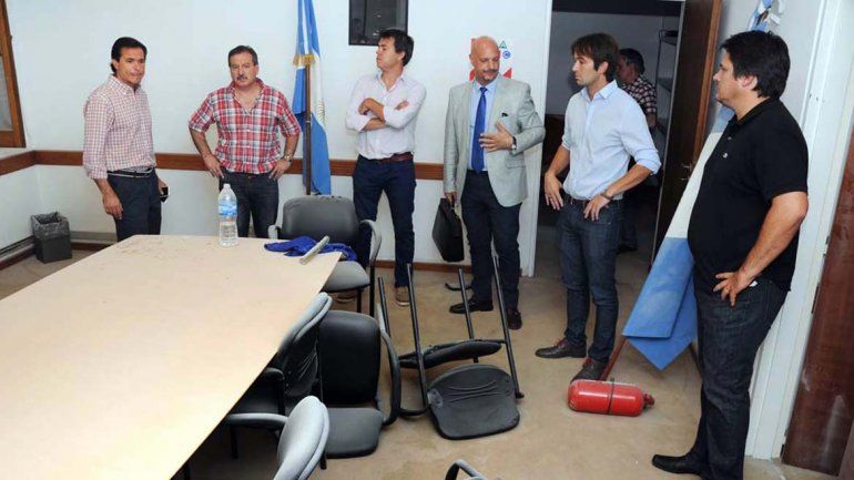 El fiscal José Gerez estuvo en la Casa de Gobierno tras los incidentes.