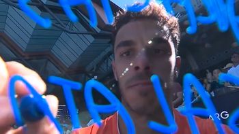 conmovedor homenaje de francisco cerundolo a guillermo salatino en el australian open conmovedor homenaje de francisco cerundolo a guillermo salatino en el australian open