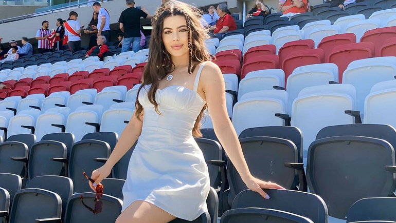 Monumental: Sara Duque, en la cancha de River Plate. Monumental: Sara Duque, en la cancha de River Plate.