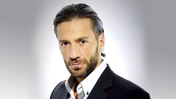 El actor salió tercero en Gran Hermano 2001. El actor salió tercero en Gran Hermano 2001.