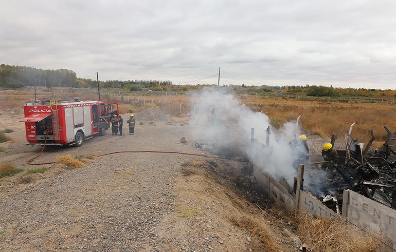 Se prendió fuego la vivienda de los serenos de las 127 Hectáreas: una nena logró escapar