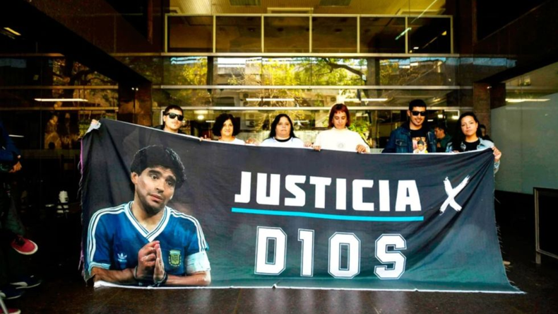 La Justicia confirmó el nuevo juicio por la muerte de Diego Maradona | LM Neuquen La Justicia confirmó el nuevo juicio por la muerte de Diego Maradona