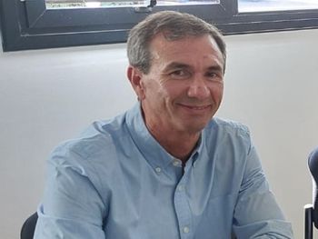 Juan Martín Rosauer analizó el acuerdo 50/50 que une a dos empresas históricas del Valle y anticipa los cambios que llegarán al vivero desde 2026. Juan Martín Rosauer analizó el acuerdo 50/50 que une a dos empresas históricas del Valle y anticipa los cambios que llegarán al vivero desde 2026.