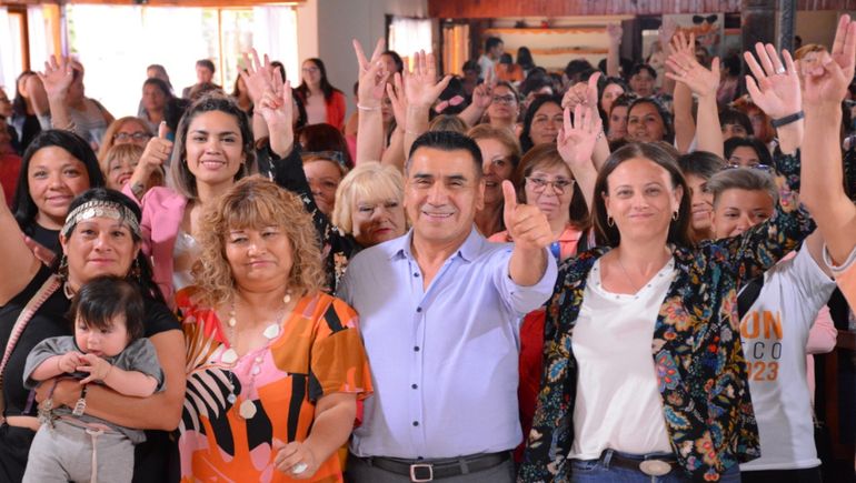 Con el amor y el sentimiento de las mujeres vamos a llevar esta provincia al primer mundo