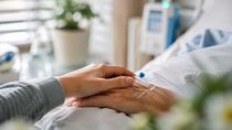 El debate sobre la eutanasia volvió a instalarse en Argentina a partir de una campaña que busca impulsar una ley para regular la asistencia médica para morir. El debate sobre la eutanasia volvió a instalarse en Argentina a partir de una campaña que busca impulsar una ley para regular la asistencia médica para morir.
