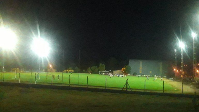 Las Lajas tendrá iluminación en su cancha de fútbol