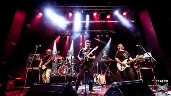 Clásico. Además, tocarán los temas de su disco Inoxidables, dedicado a lo mejor del rock nacional.