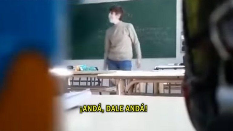 Quién es Laura Redetich, la docente suspendida por discutir con un alumno