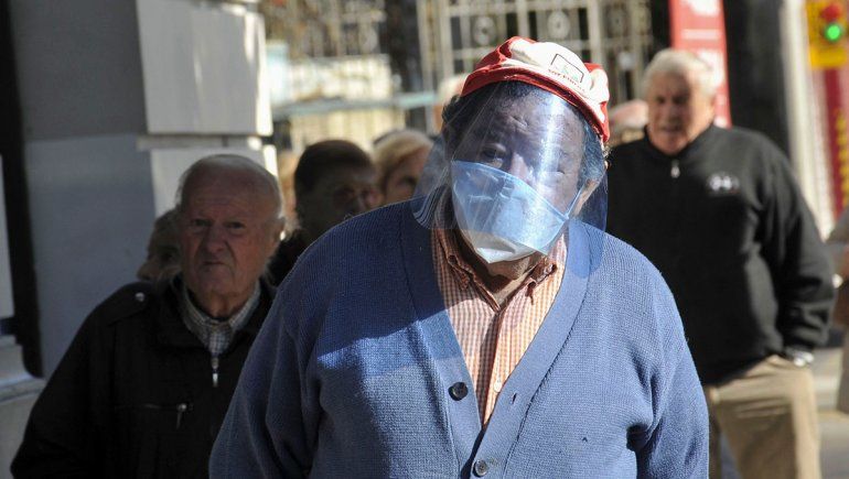 Hay 98 nuevos casos de coronavirus, ya son 1451 en el país y 43 los muertos