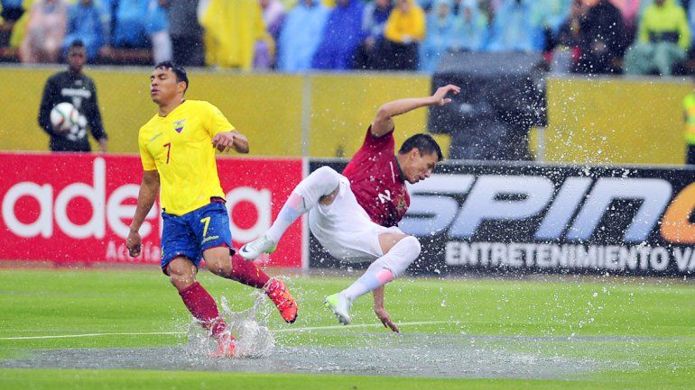 Ecuador venció 2 a 0 a Bolivia.