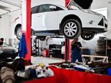 Un decreto presidencial promueve el aumento enb la oferta de autopartes. Taller Mecánico. Foto: Freepik.
