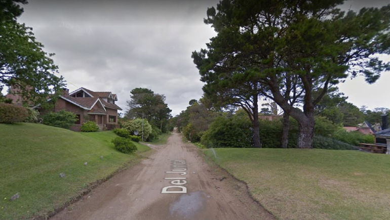 Entraron a robar a su casa, lo asfixiaron y amenazaron con llevarse a su esposa