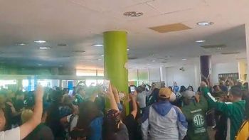 tras varias horas, fracaso la reunion de ate con el gobierno y peligran las clases en neuquen tras varias horas, fracaso la reunion de ate con el gobierno y peligran las clases en neuquen