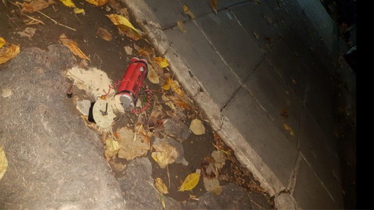 Dejaron un artefacto similar a una bomba cerca de la casa del hijo del fiscal Stornelli