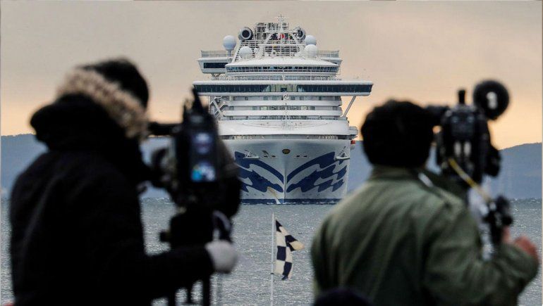 Un crucero a la deriva por sospecha de coronavirus