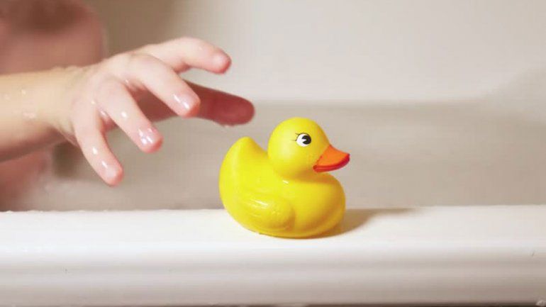 Los tiernos juguetes de los niños son bombas de bacterias