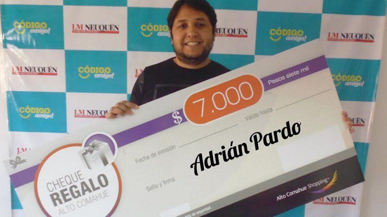 Adrián disfrutará de los 7 mil pesos en el shopping