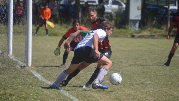 Embajador le ganó 3-0 a Pehuén.