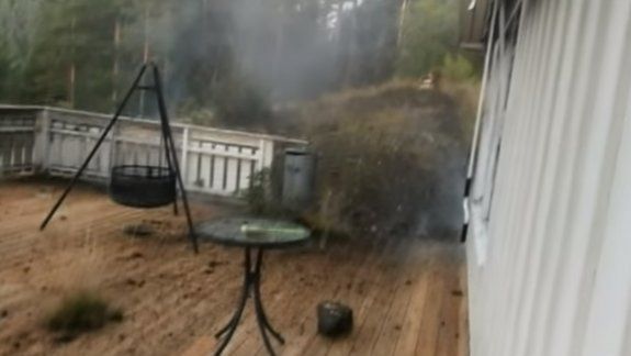 Casi lo impacta un rayo mientras filmaba la tormenta
