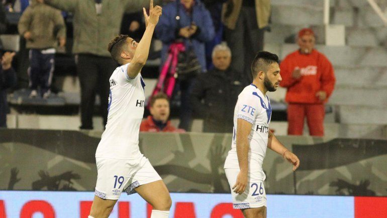 Romero hizo los dos de Vélez.