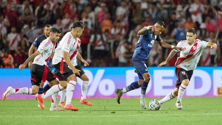 ¿Se va a River? Qué dijo el presidente de Independiente Rivadavia sobre el futuro de Sebastián Villa