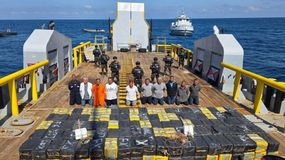 El cargamento decomisado por la Marina de El Salvador fue valuado en aproximadamente 165 millones de dólares. | LM Neuquen El cargamento decomisado por la Marina de El Salvador fue valuado en aproximadamente 165 millones de dólares.