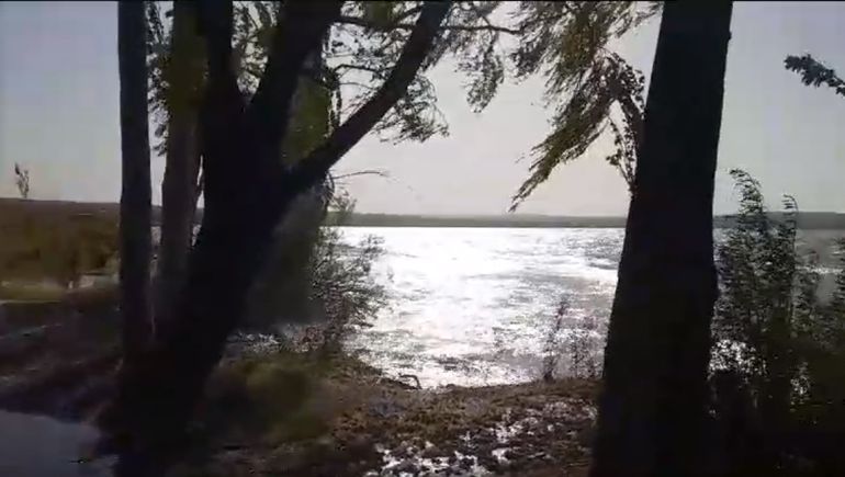 Susto para una pareja en el Mari Menuco.