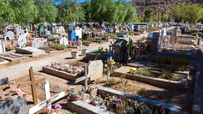 Por la tranquilidad que tienen los cementerios