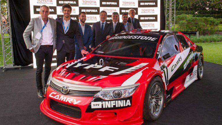 La petrolera YPF y la automotriz Toyota profundizaron sus vínculos