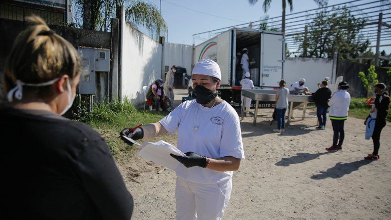 Frigorífico regala 3.500 kilos de carne por semana