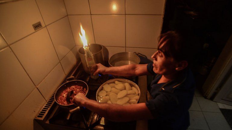 Por cortes de luz, imponen sanciones millonarias a empresas de energía