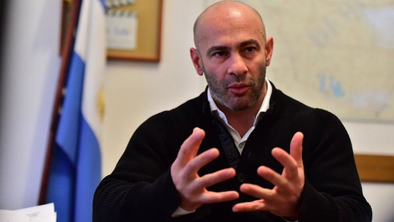 Ministro chubutense redobló la apuesta: El piquetero es un delincuente