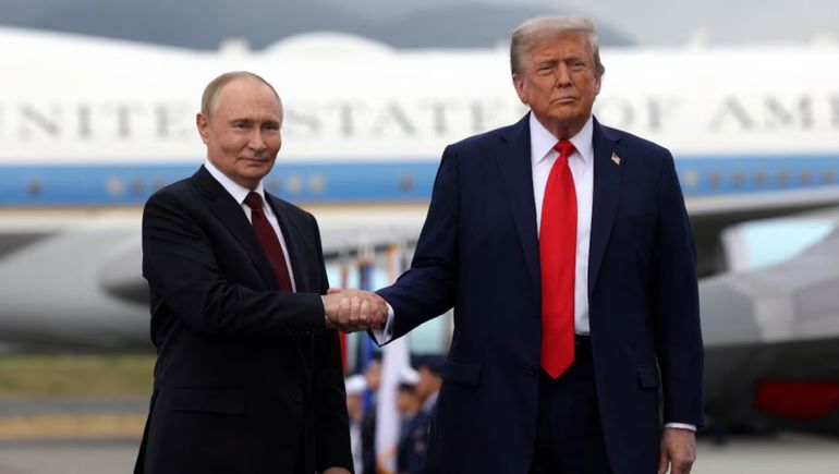 Donald Trump confirmó que se reunirá con Vladimir Putin para intentar frenar la guerra en Ucrania