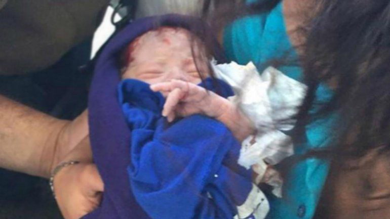 La beba del milagro: había sido abandonada entre la basura de un baño público. Ahora evoluciona favorablemente.