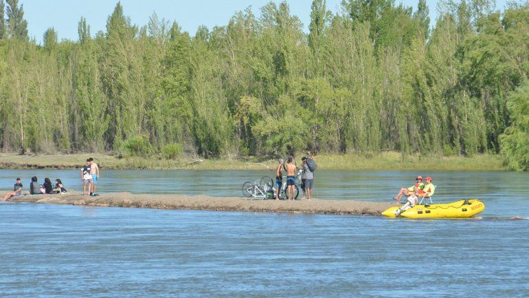 El gomón marca el lugar de mayor riesgo que tiene el río. Hay un pozón y un remolino.