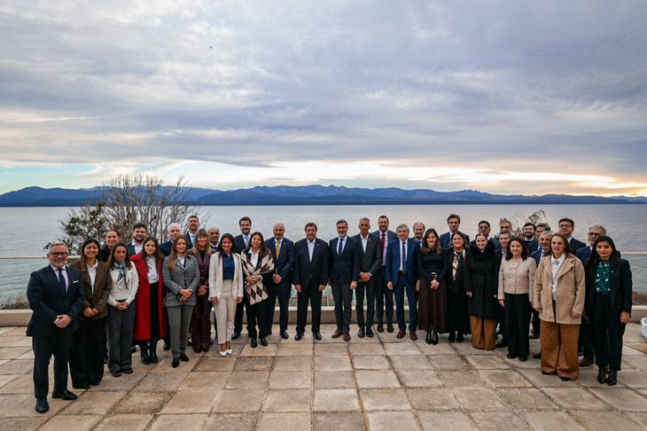 El IX Plenario del Consejo Federal de Relaciones Exteriores y Comercio Internacional se realizó el viernes en Bariloche. El IX Plenario del Consejo Federal de Relaciones Exteriores y Comercio Internacional se realizó el viernes en Bariloche.