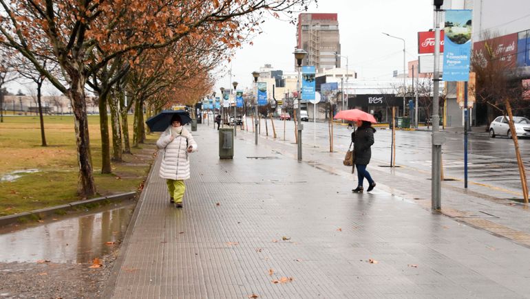 Las 13 fotos de la ciudad de Neuquén bajo la lluvia