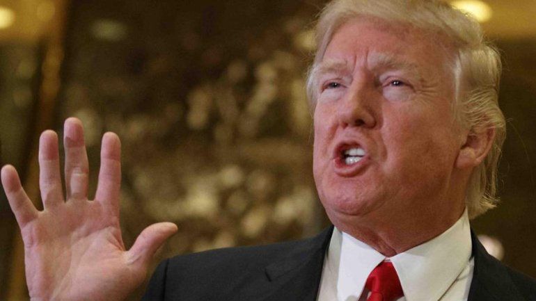 El mandatario cuestionó especialmente a los famosos que se le oponen.