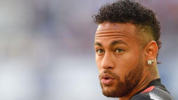 Streaming: Neymar firmó un acuerdo de juegos en Facebook