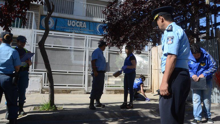 Disparos de arma de fuego en la sede de la UOCRA Neuquén