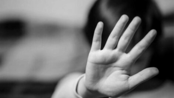 La niña contó a una maestra los abusos que sufría por parte de un familiar. La niña contó a una maestra los abusos que sufría por parte de un familiar.