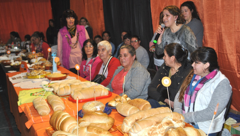 Las Ovejas y el gran festival del pan casero para mantener su historia y su cultura