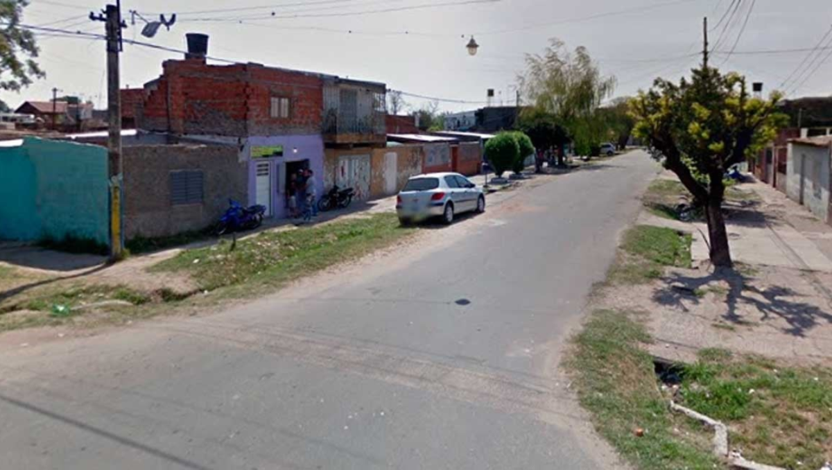 Tomaban mates y los atacaron a balazos: un muerto y un nene herido