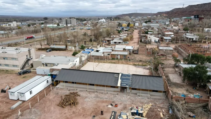 El auge de Vaca Muerta impulsó una expansión urbana en Añelo: la superficie creció de 2,02 km² en 2013 a 9,32 km² en 2024. El auge de Vaca Muerta impulsó una expansión urbana en Añelo: la superficie creció de 2,02 km² en 2013 a 9,32 km² en 2024.