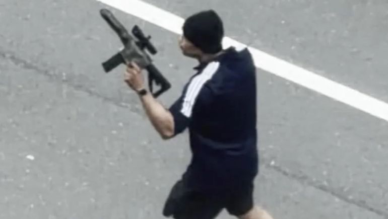 Había sido condenado por atacar policías y ahora protagonizó otro brutal tiroteo en Estados Unidos