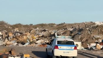 Asombro en Rawson por la aparición de cráneos en un basural. Asombro en Rawson por la aparición de cráneos en un basural.